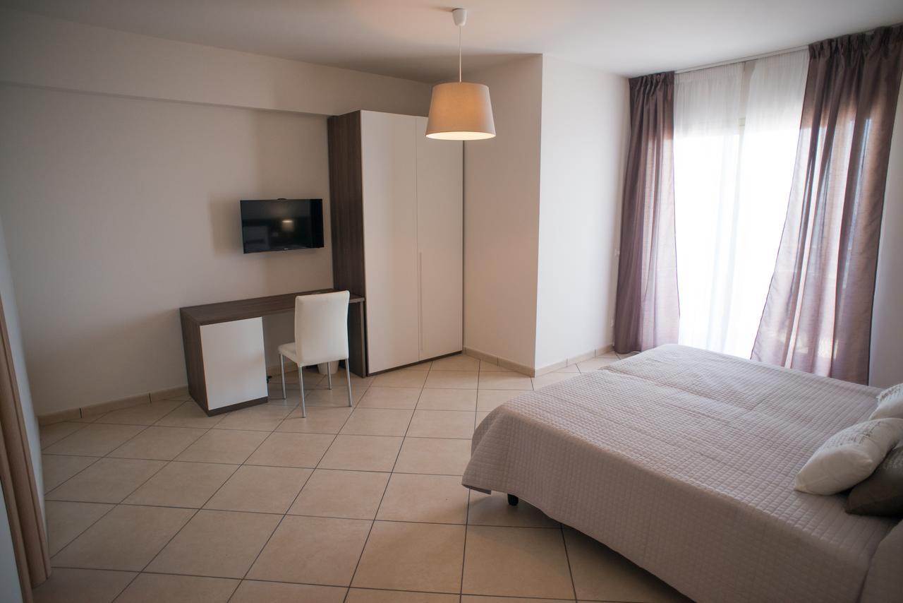 サンタ・テレーザ・ディ・リーヴァ Riva Del Sol Bed & Breakfast エクステリア 写真